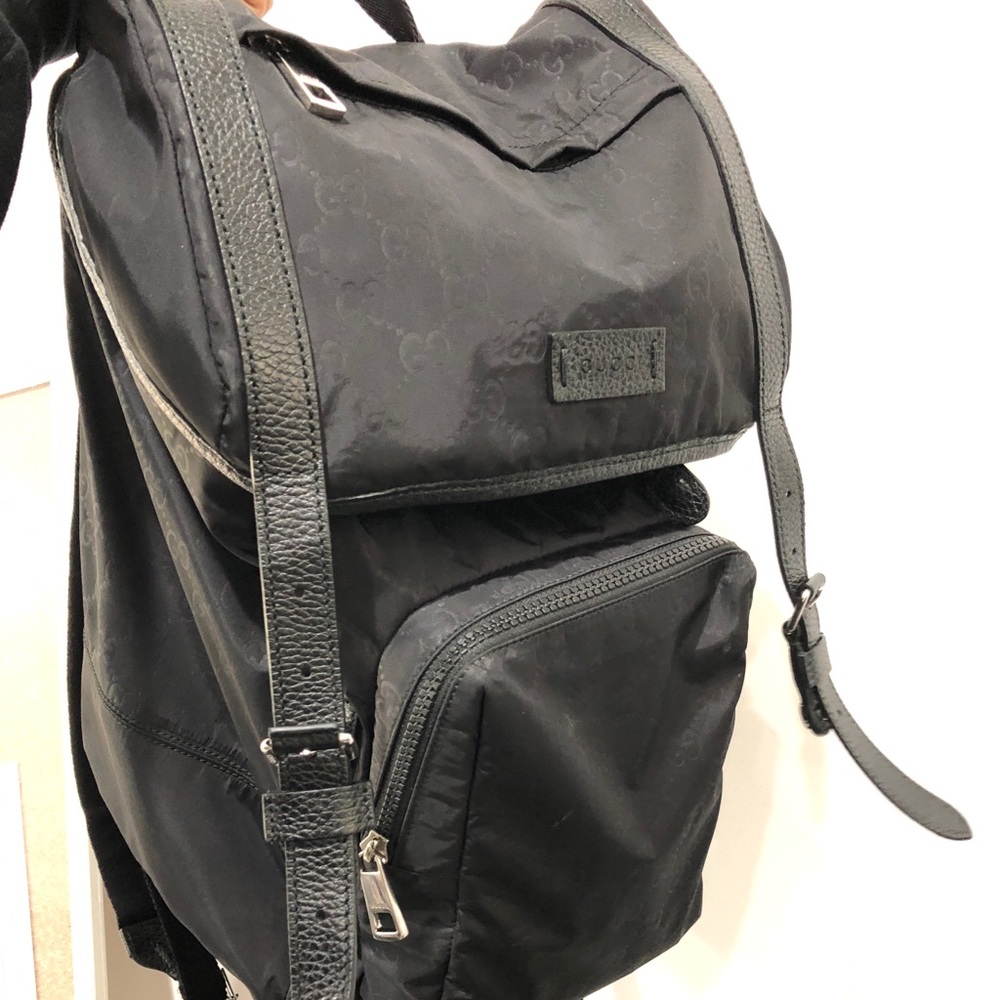 Barely used 1 month old GUCCI Backpack - Picture 2 of 5